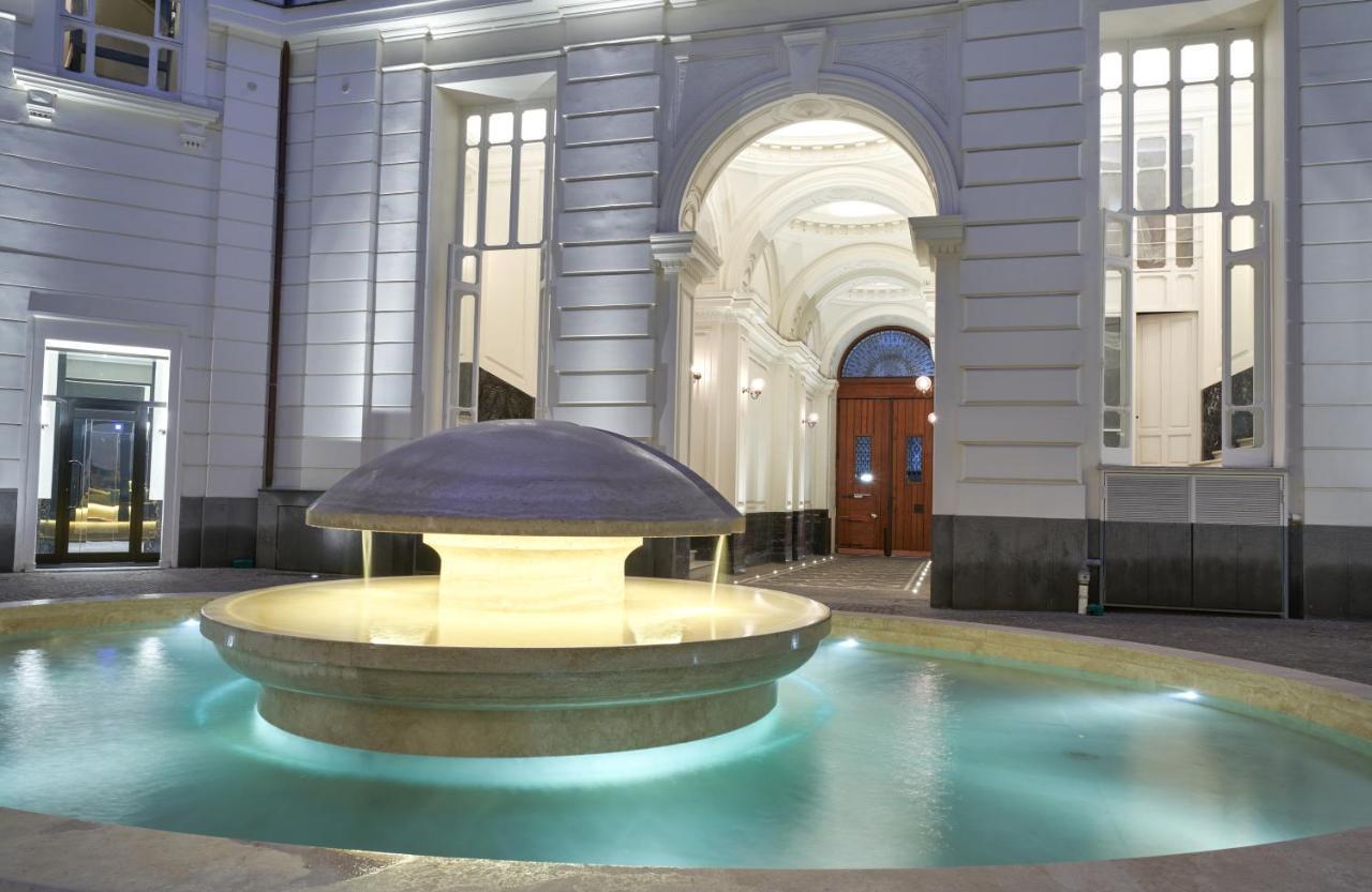 The One Napoli Luxury Apartment 외부 사진