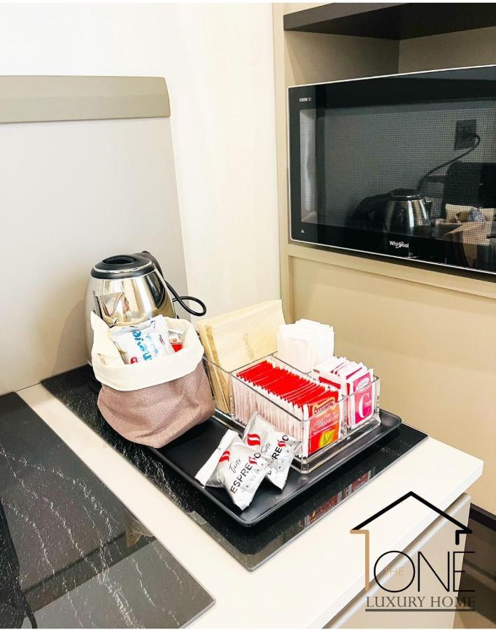 The One Napoli Luxury Apartment 외부 사진